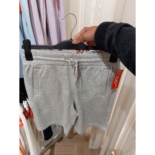 H&M celana pendek cowok