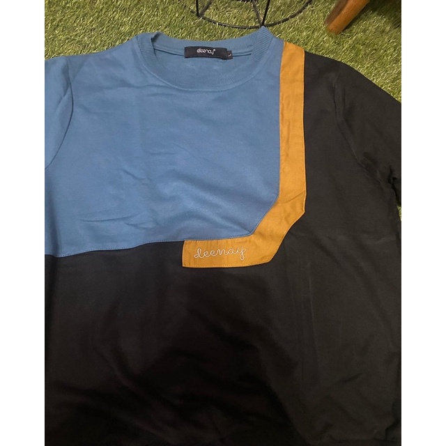 Preloved Sweatshirt deenay