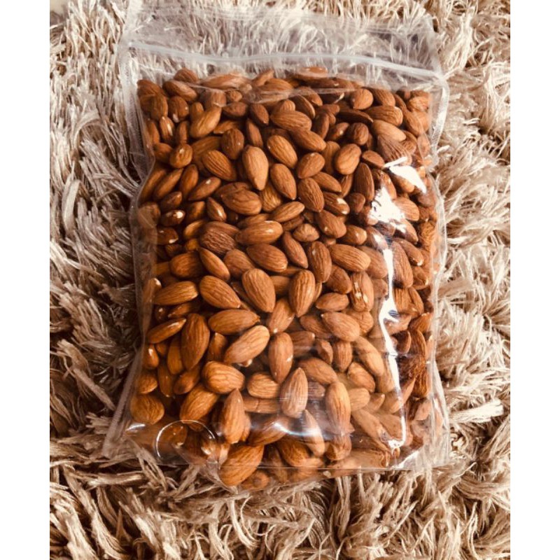 

kacang almond