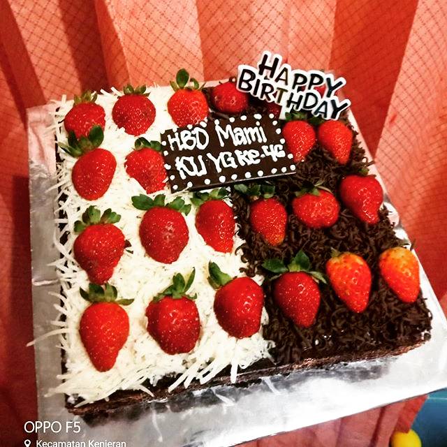

CAKE POTONG/CAKE TOPPING