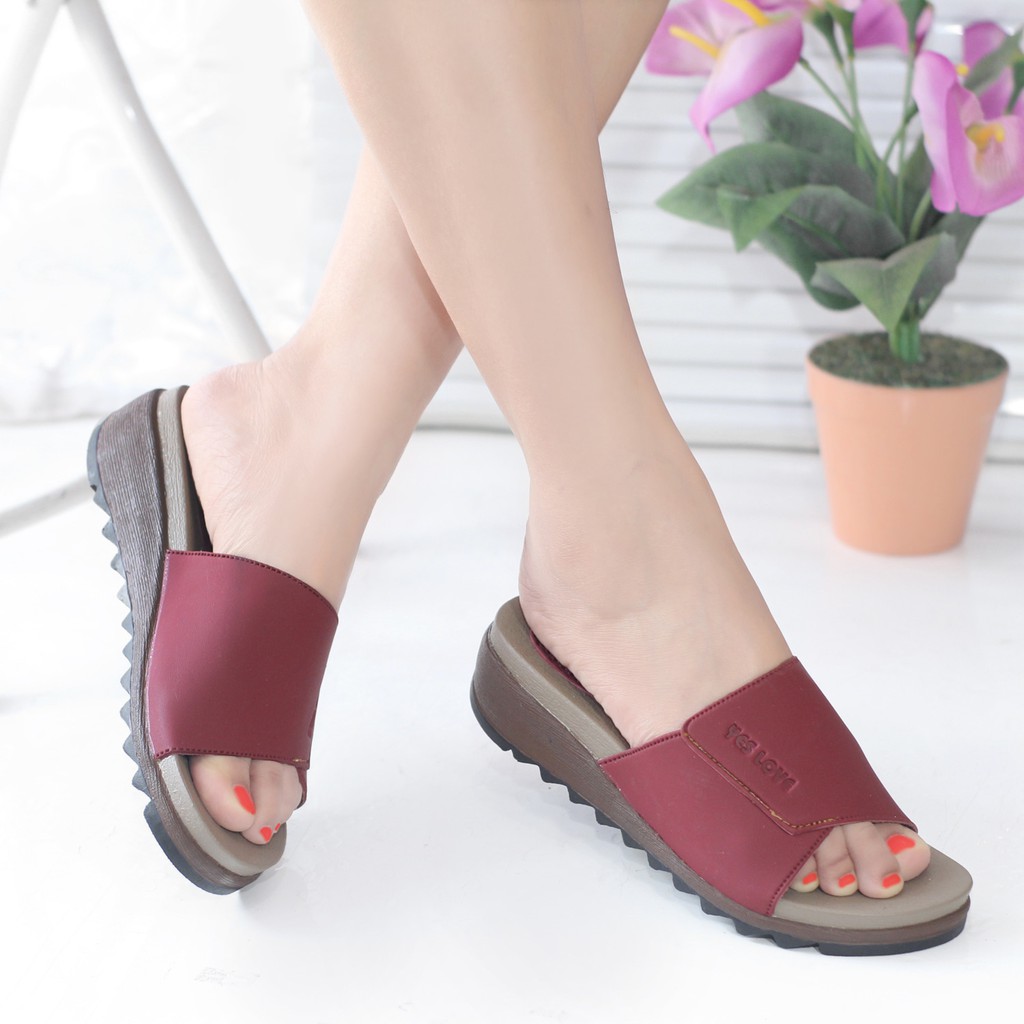 Sendal Wedges Wanita Casual SPT02