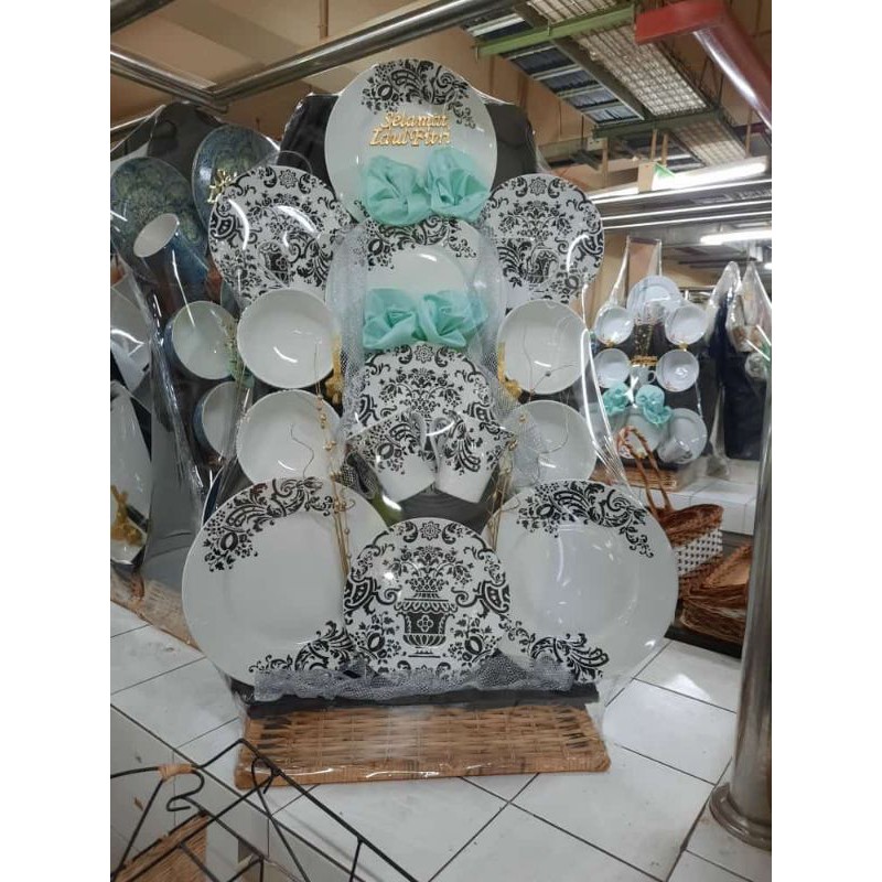 dinner set merk sango dan vicenza.