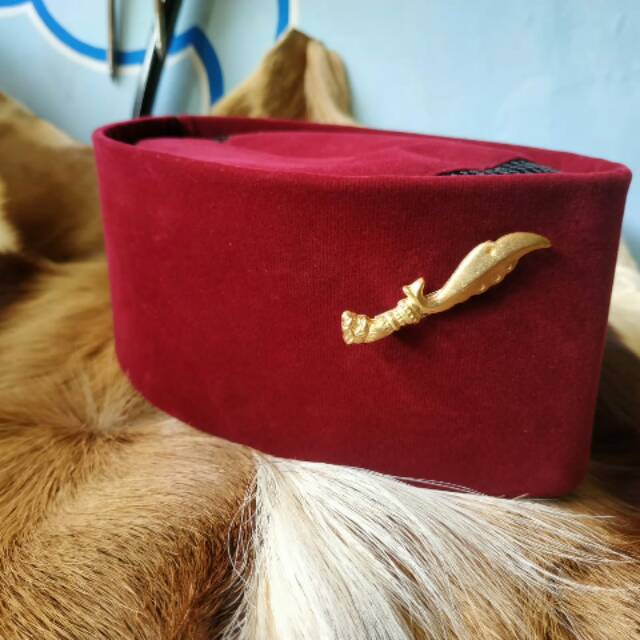 Peci Songkok Merah cabe + pin kujang