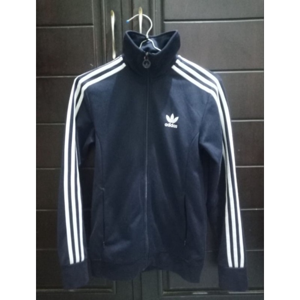 Tracktop adidas europa navy