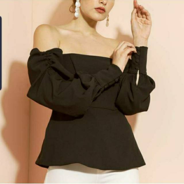 ORIGINAL: VONE X MMEHUILLET (Caya Top Black Size M)