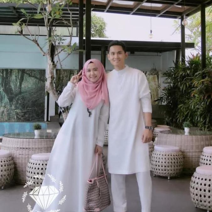 couple inayah putih set lengkap baju pasangan lebaran umroh Cp hid vt
