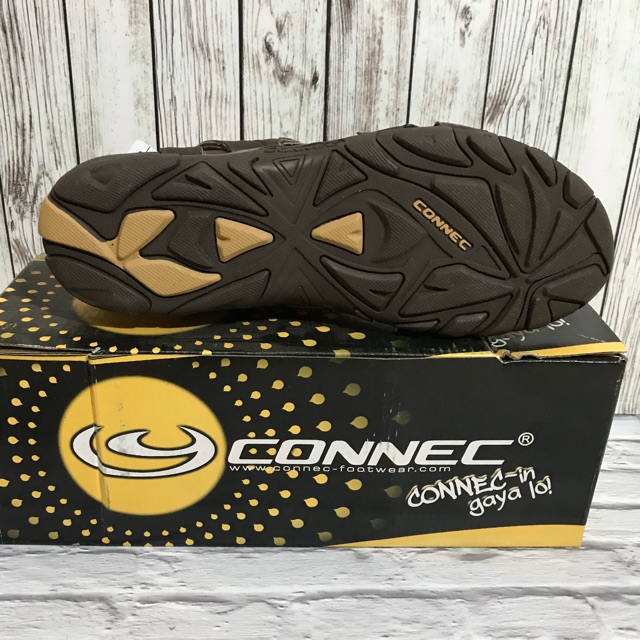 BIG SALE SANDAL CEWEK CONNEC LIVINA