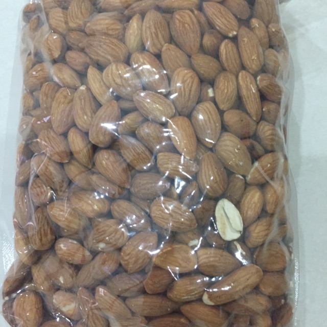 

Almond mentah 500gram