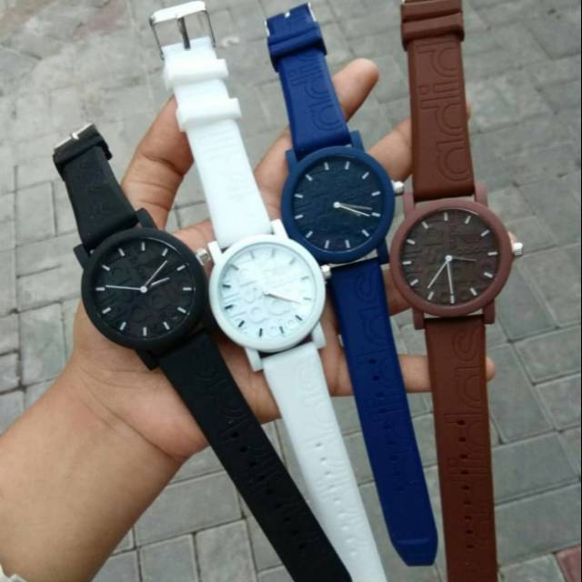 Jam tangan adidas