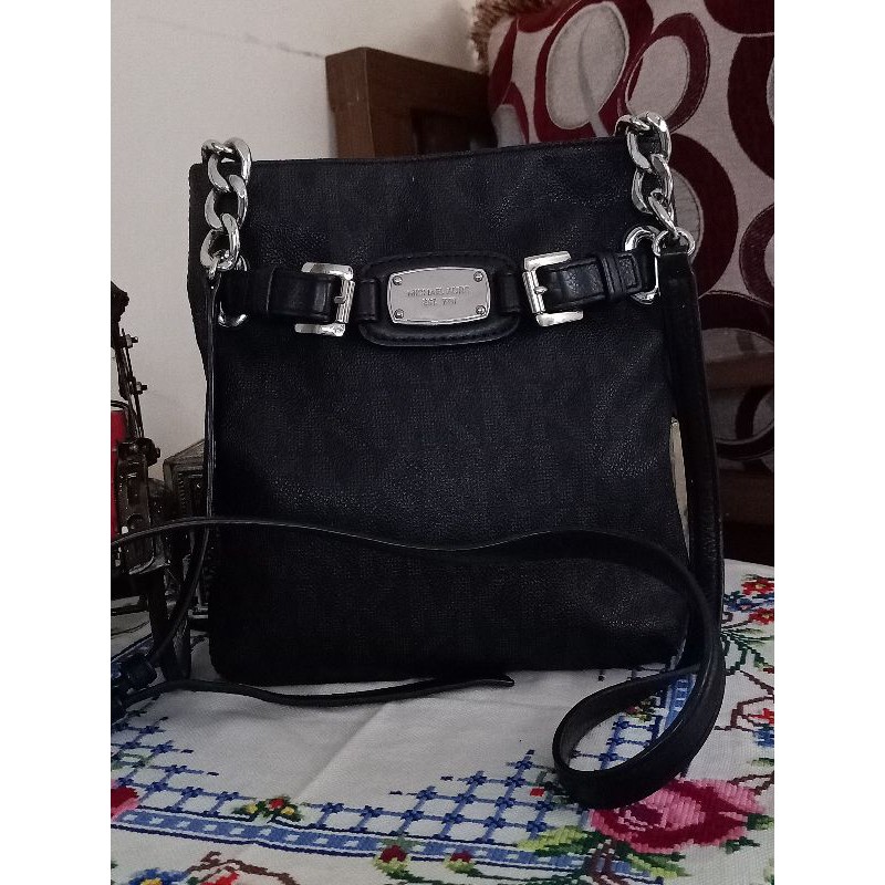 MK Hamilton Traveller Sling Rantai.