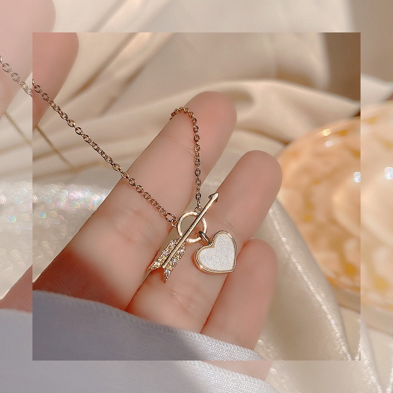 Creative Peach Heart Women Clavicle Chain / One Arrow Through Heart Pendant / Korean INS Fashion Jewellery