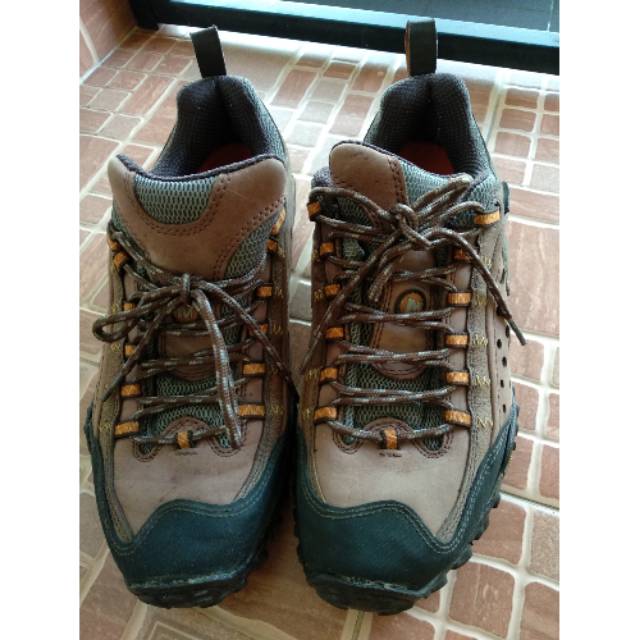 Merrell intercept original preloved shoes. Sepatu Merrell preloved