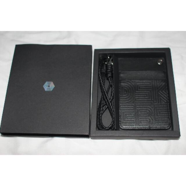 Official exo K luggage tag / card holder