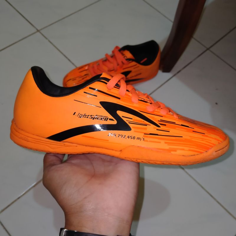 sepatu Futsal Second Sepatu Futsal Anak Specs Lightspeed Accelerator Original SZ 32