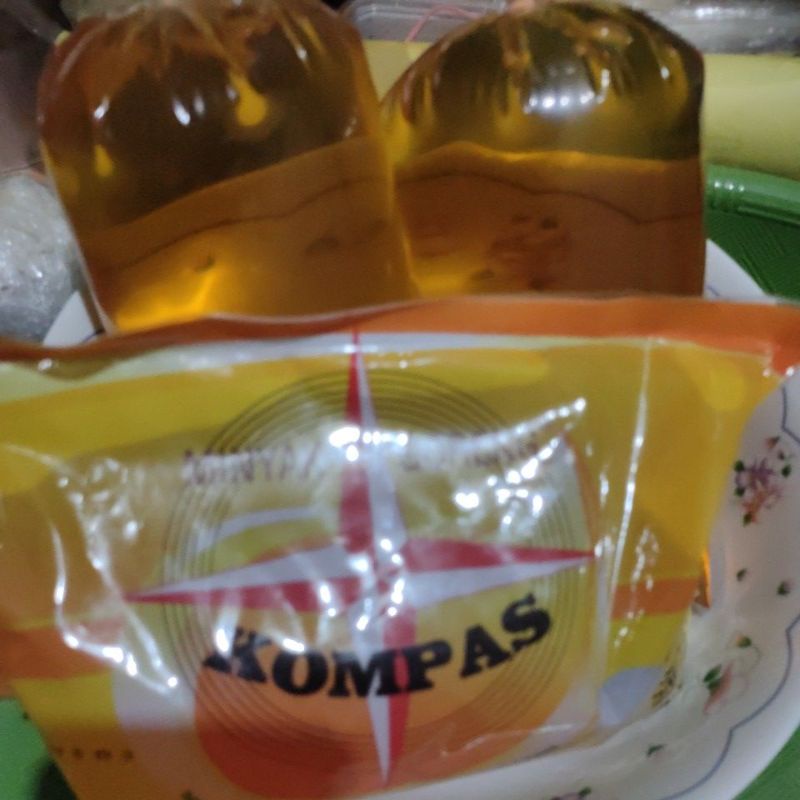

promo Minyak goreng merk Kompas dan minyak goreng Curah (tropical)