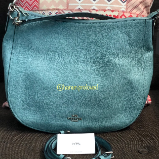 Coach chelsea hobo cloud preloved second