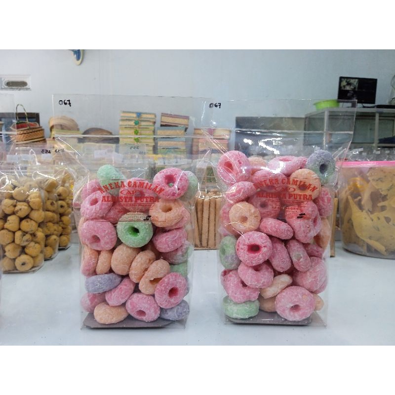 

Getas Donat pelangi Getas warna warni manis bidaran donat manis cemilan tradisional cemilan ndeso