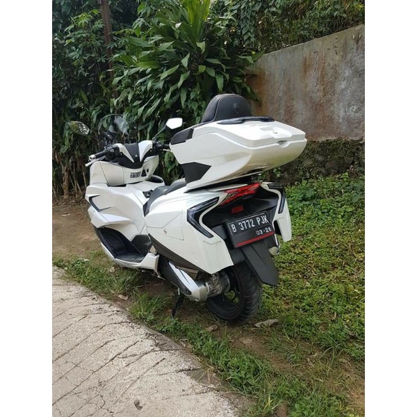 Topbox Box Tengah Honda PCX 160 Model Goldwing