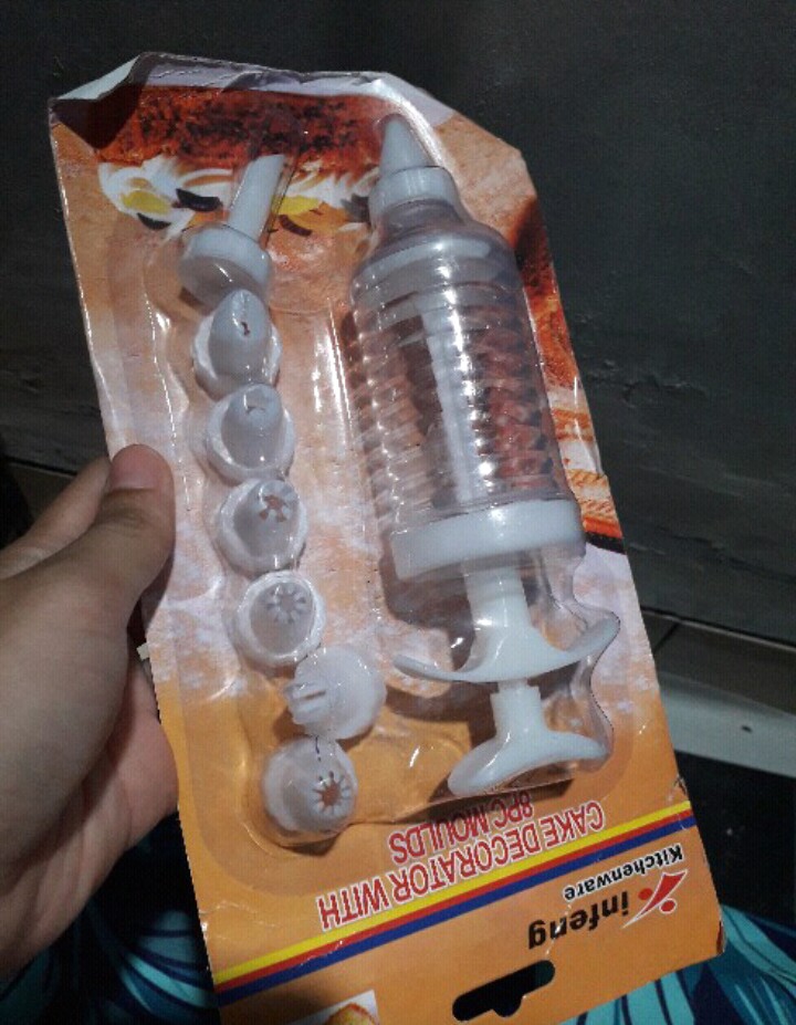 Alat Hias Kue 8 In 1 Suntikan Cake Decoration Peralatan Hias Kue Ulang Tahun