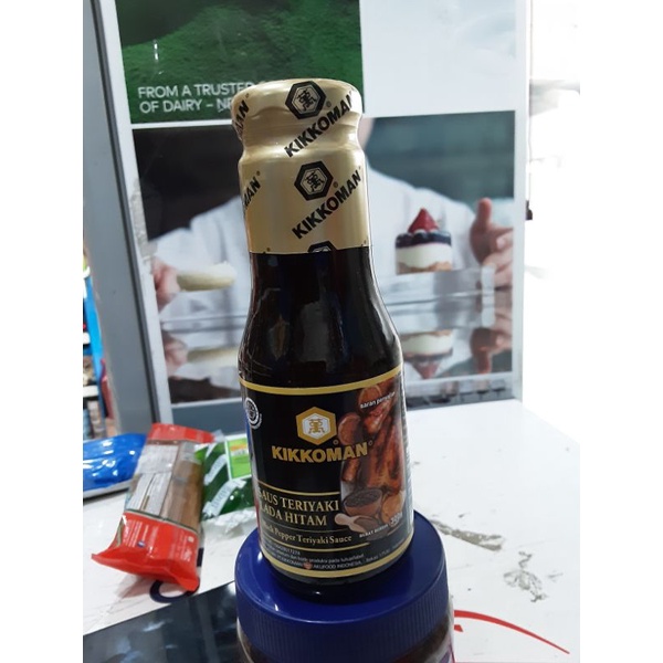 

KIKKOMAN SAUS TERIYAKI LADA HITAM KEMASAN BOTOL 300GR