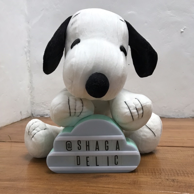 Boneka snoopy