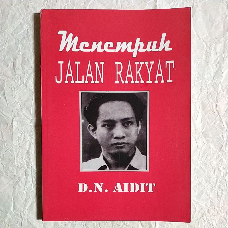 Menempuh Jalan Rakyat