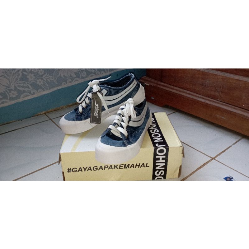 sepatu jonshon Galaxi origanal murah