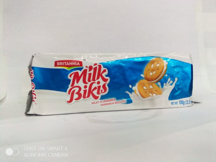 

BRITANNIA MILK BIKIS 100GR