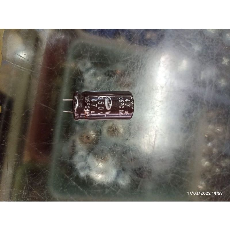 CAP ELCO 47UF - 250V