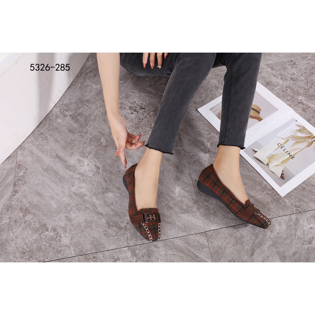 Logo Flat Shoes #5326-285