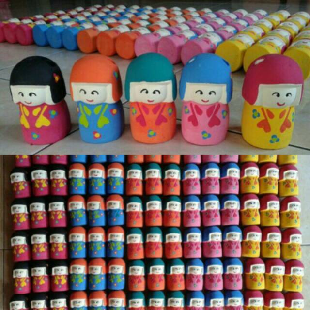 

Souveni tempat pensil gerabah