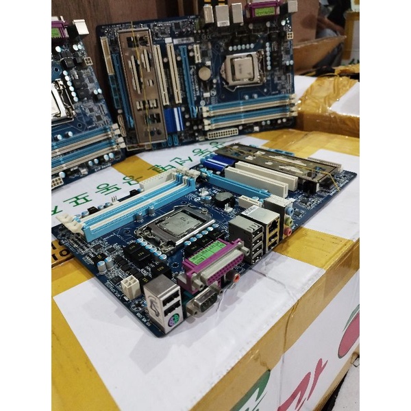 mobo P55 gigabyte gaming + procesor core i5 750