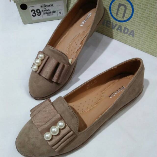 Sepatu wanita nevada