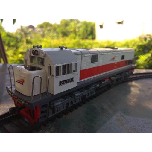 Mainan Kereta Api Remote Control Lokomotif Cc201 Skala Ho
