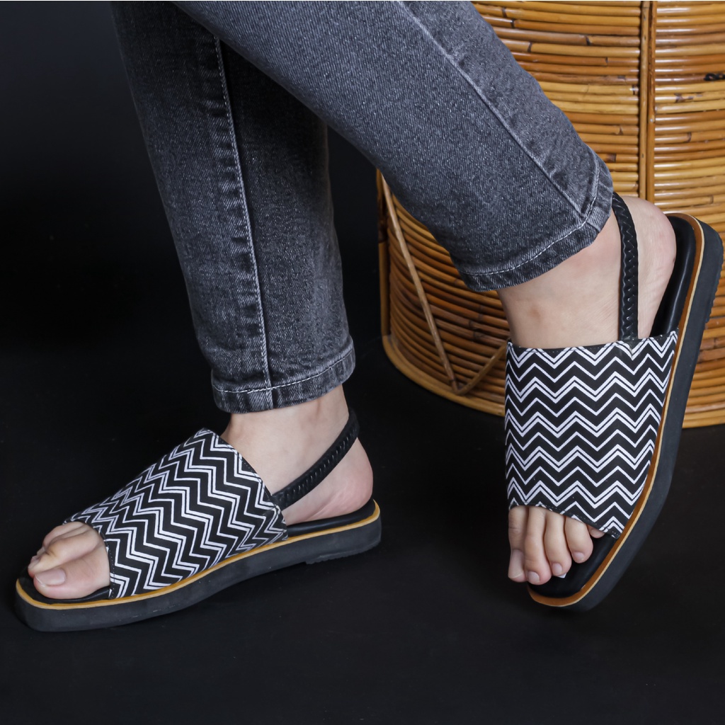 Sepatu Sandal Cewek Kekinian Sandal Tali Wanita Selop New Motif Trendi NESANH - SELENA