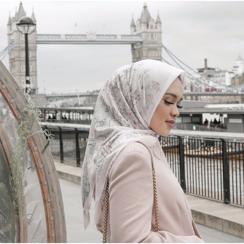 (STANDAR & SYARI ) BRITISH SERIES WHITE BY BUTTONSCARVES