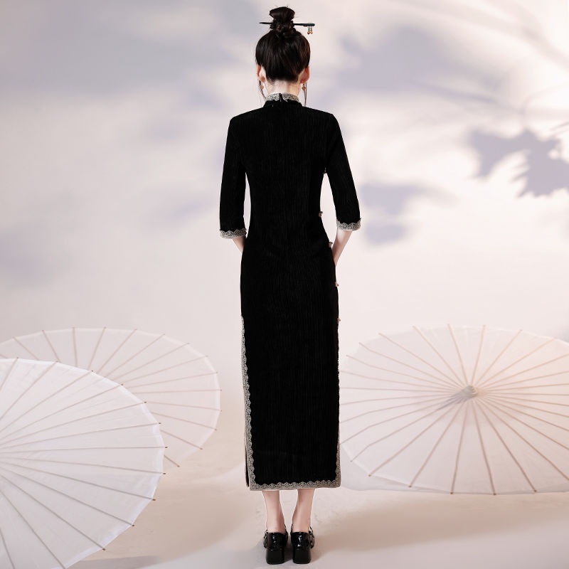 Corduroy cheongsam spring 2022 new young style high-end temperament LONG SLEEVED BLACK thickened dre