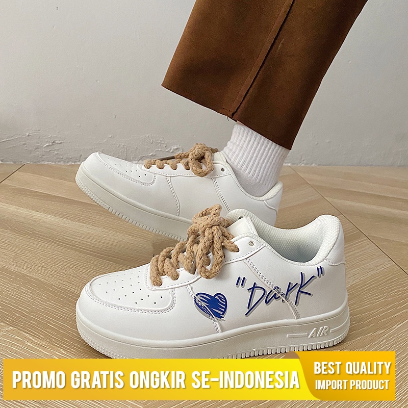 2022 Kuliah Mencintai Putih Kecil Laki-laki Chic Jalanan Fotografi Kekasih Minoritas Selera Sepatu O
