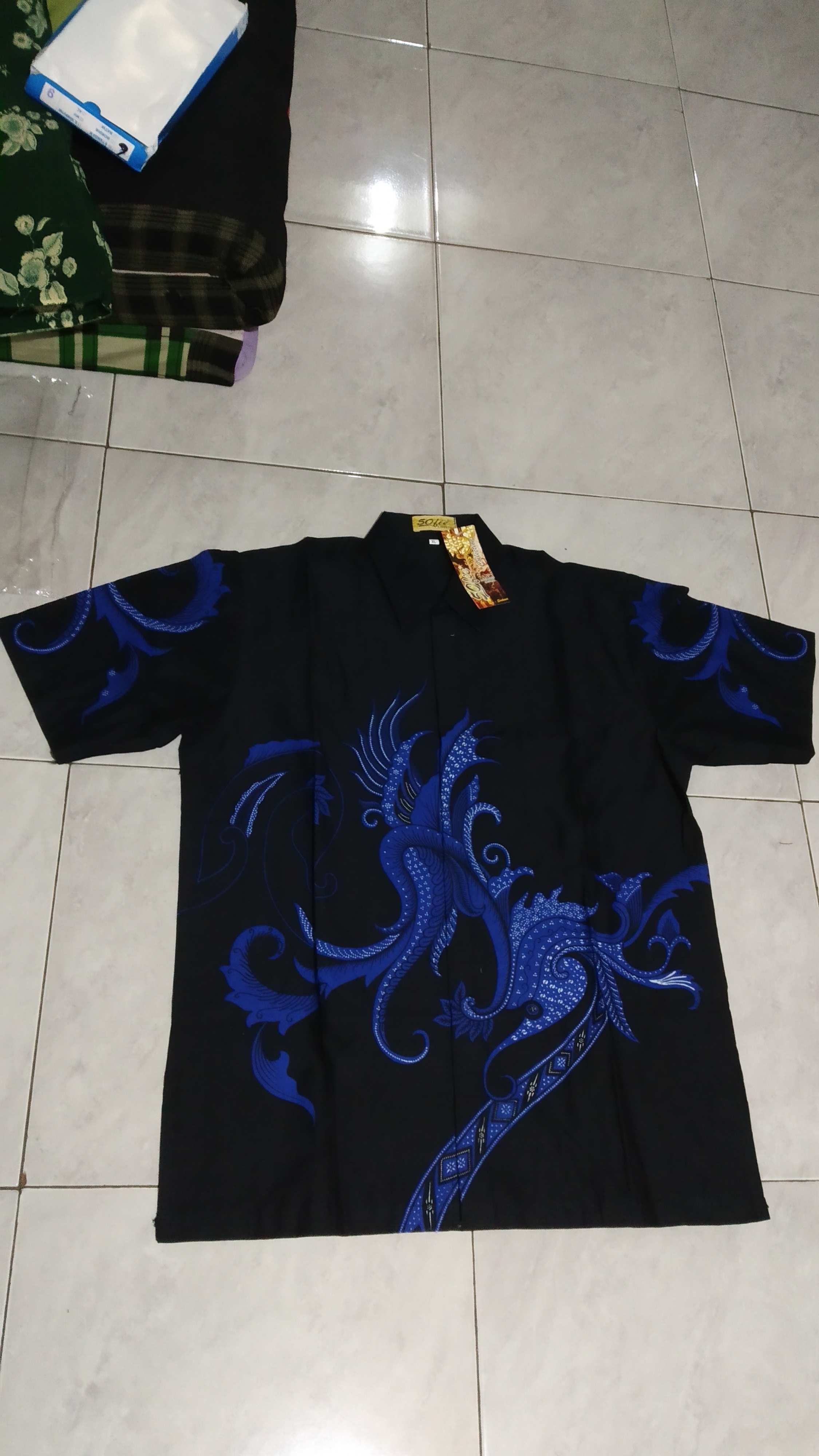 Kemeja Batik Motif Ekor Warna