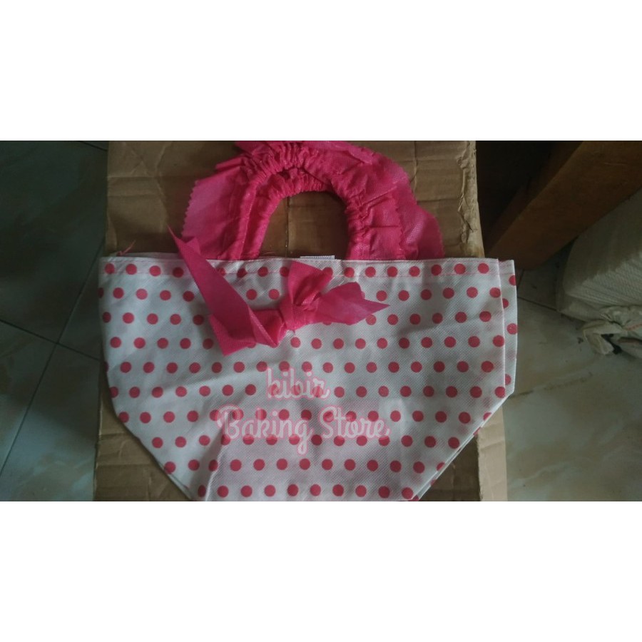 

Tas Kain Kain Kibir 15x15 isi 12