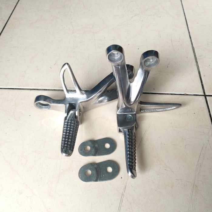 FOOTSTEP KAKI BELAKANG STEP GANTUNG LIPAT SATRIA FU