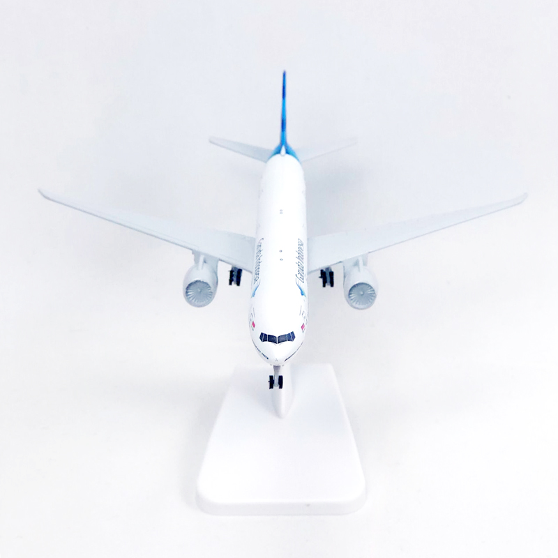 Garuda Indonesia Boeing 777 Model Pesawat Terbang B777 Bahan Metal Diecast 20CM