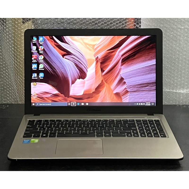 Laptop Asus X540L Core i3-4005U SSD NVIDIA GeForce 920M Layar 15.6inch Second