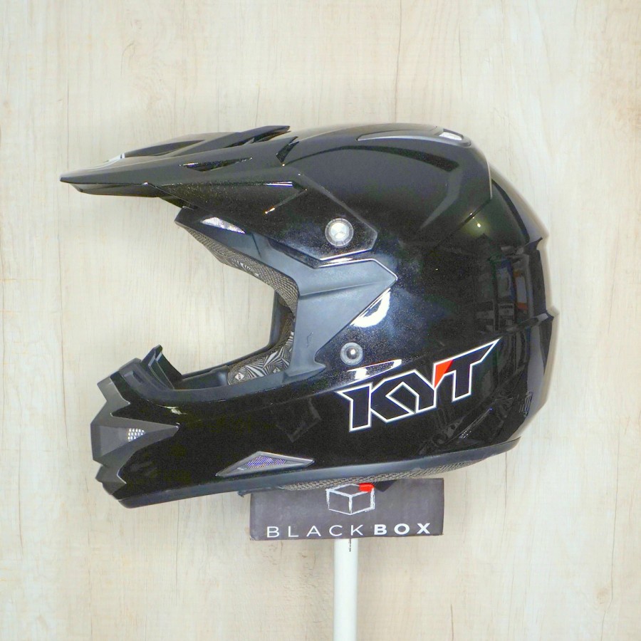 KYT CROSS OVER Solid Black Metalic