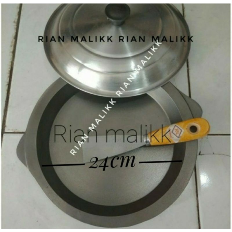 cetakan kue loyang martabak manis ukuran atas 24 bawah 22 bahan besi + tutupnya