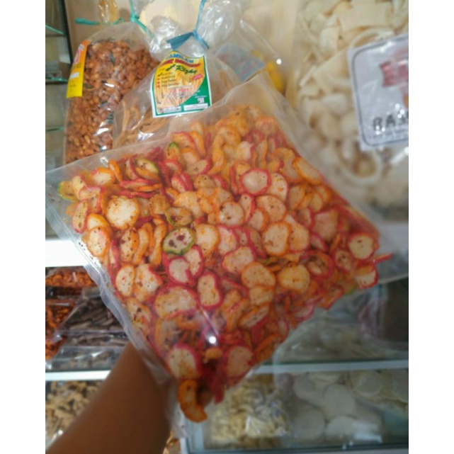 

KRUPUK SEBLAK KERING PEDAS 250gram (SNACK/CAMILAN) CAMILAN ENAK MURAH HARGA TERJANGKAU