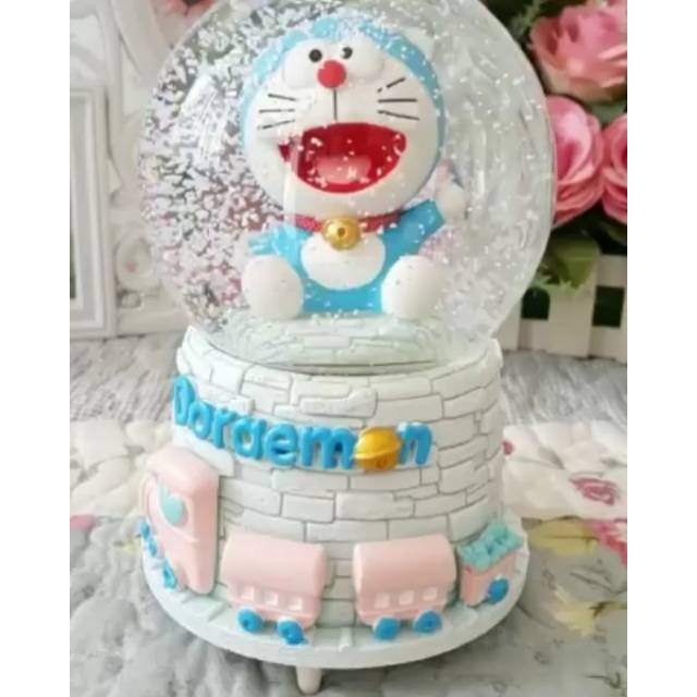 Kotak musik doraemon berputar / snowball musik/ bola salju / water globe / kotak musik love