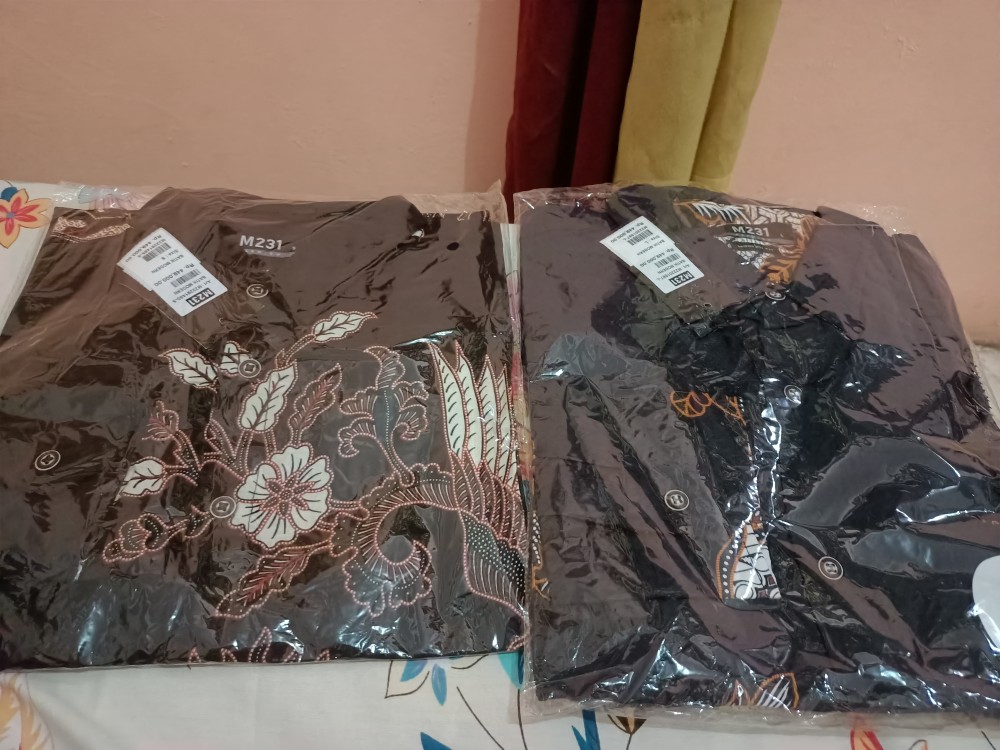 M231 Kemeja Pria Batik Panjang Hitam 1485a
