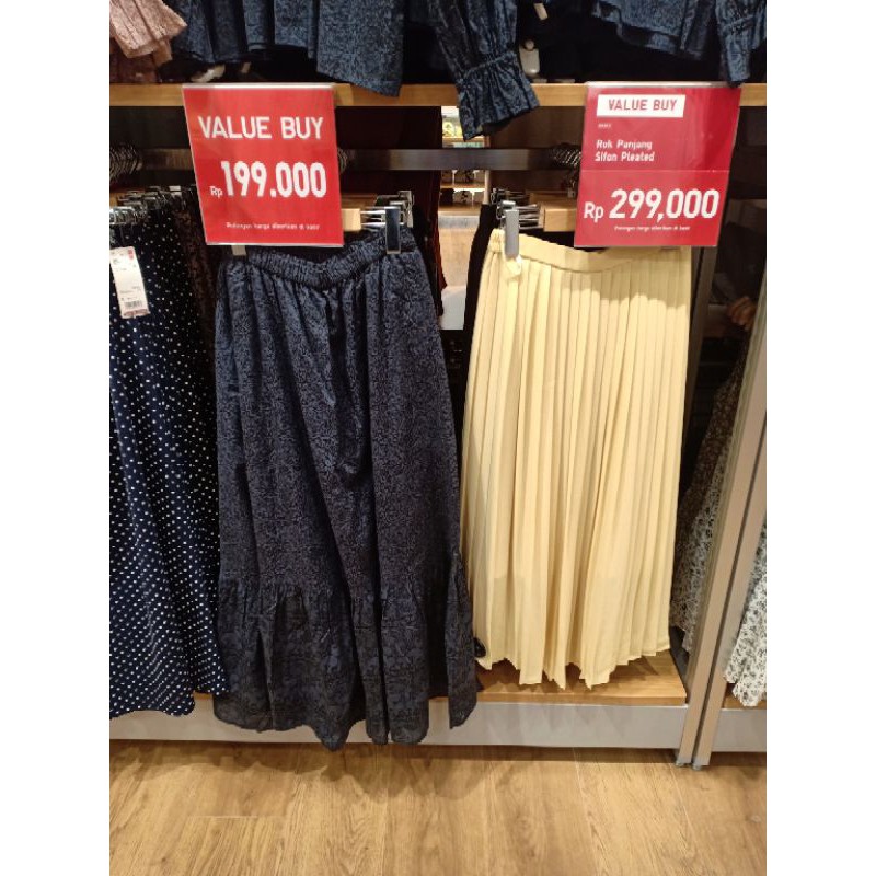 UNIQLO Women Rok panjang