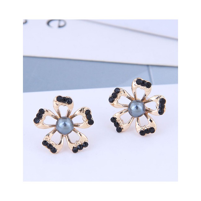 LRC Anting Tusuk Fashion Black Pearl Petal Geometric Earrings With Diamonds A60371